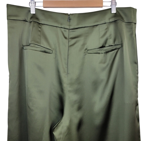 Banana Republic Factory Pleated Wide-Leg Pant Size 18 Waimea Olive Green Satin - Picture 6 of 9